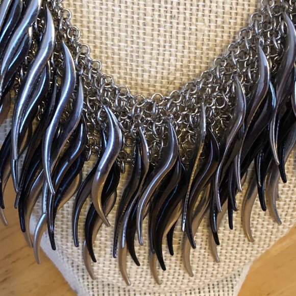 Gotic style statement Necklace with multicolored metal - Picture 3 of 4